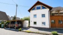Haupteingang & Carport