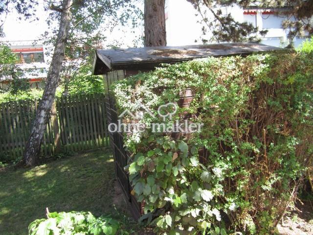 Eigene Gartenhütte mit...