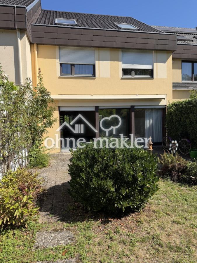 Rückseite mit Terrasse