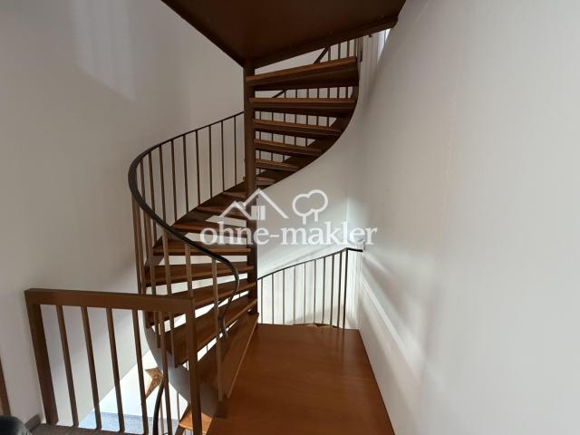 Wendeltreppe über 4 Etagen