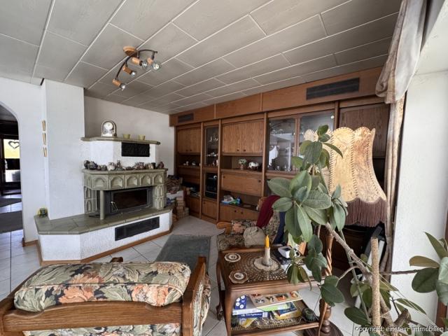 Wohnzimmer mit Kaminofen