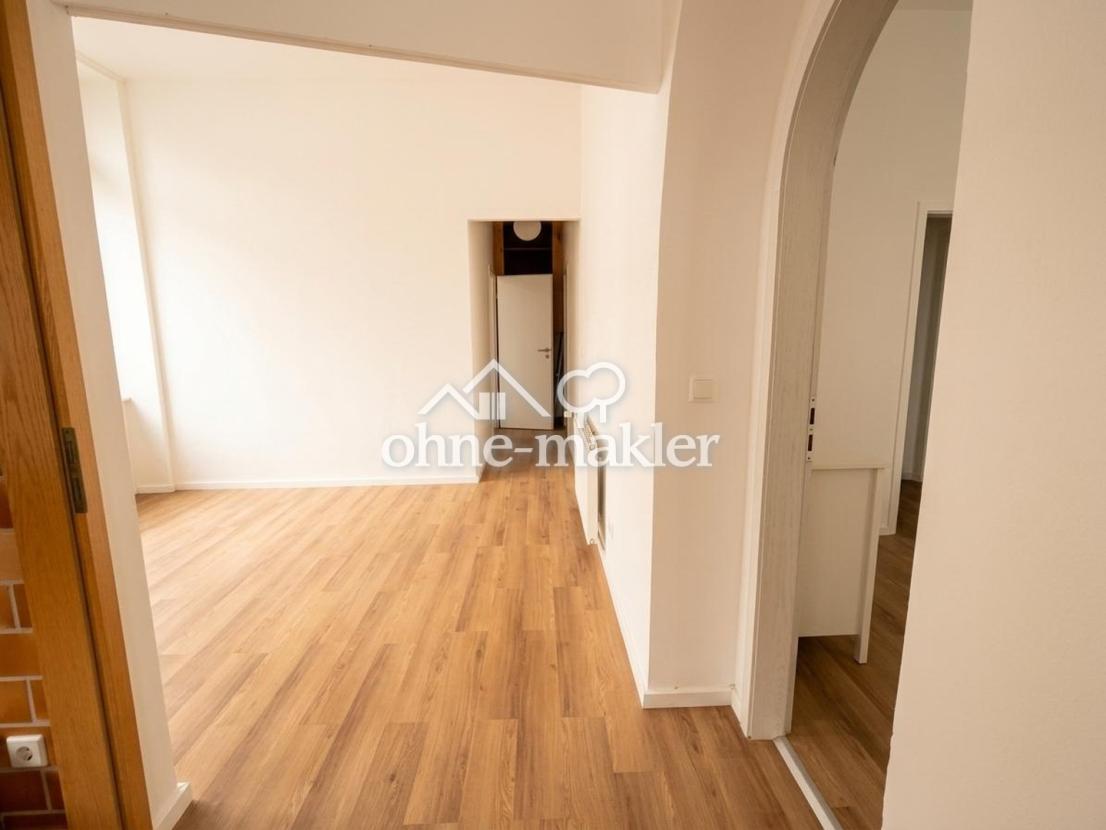 Wohnzimmer + Flur