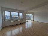 Wohnzimmer mit Zugang Terrasse