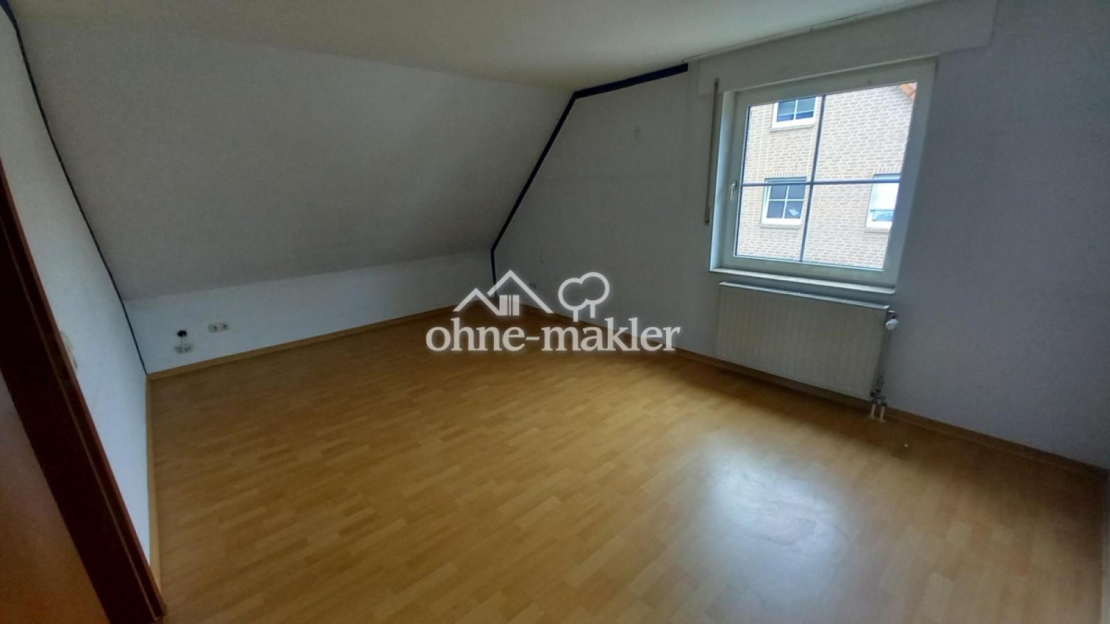 Raum Straßenseite 1.OG