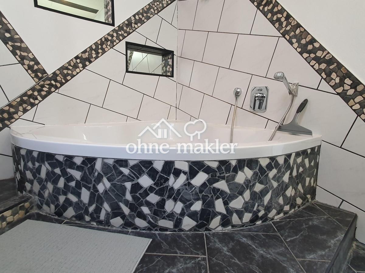Bad 2, Badewanne
