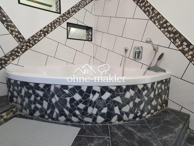 Bad 2, Badewanne