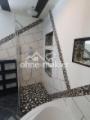 Bad 2, Dusche
