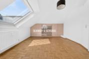 Ankleidezimmer / Büro