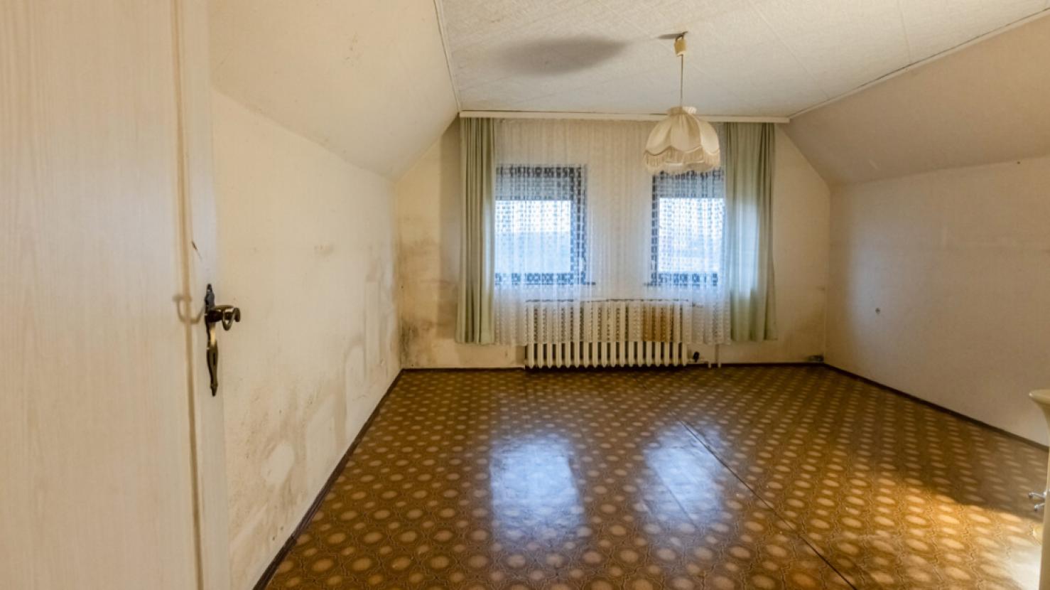 Schlafzimmer DG