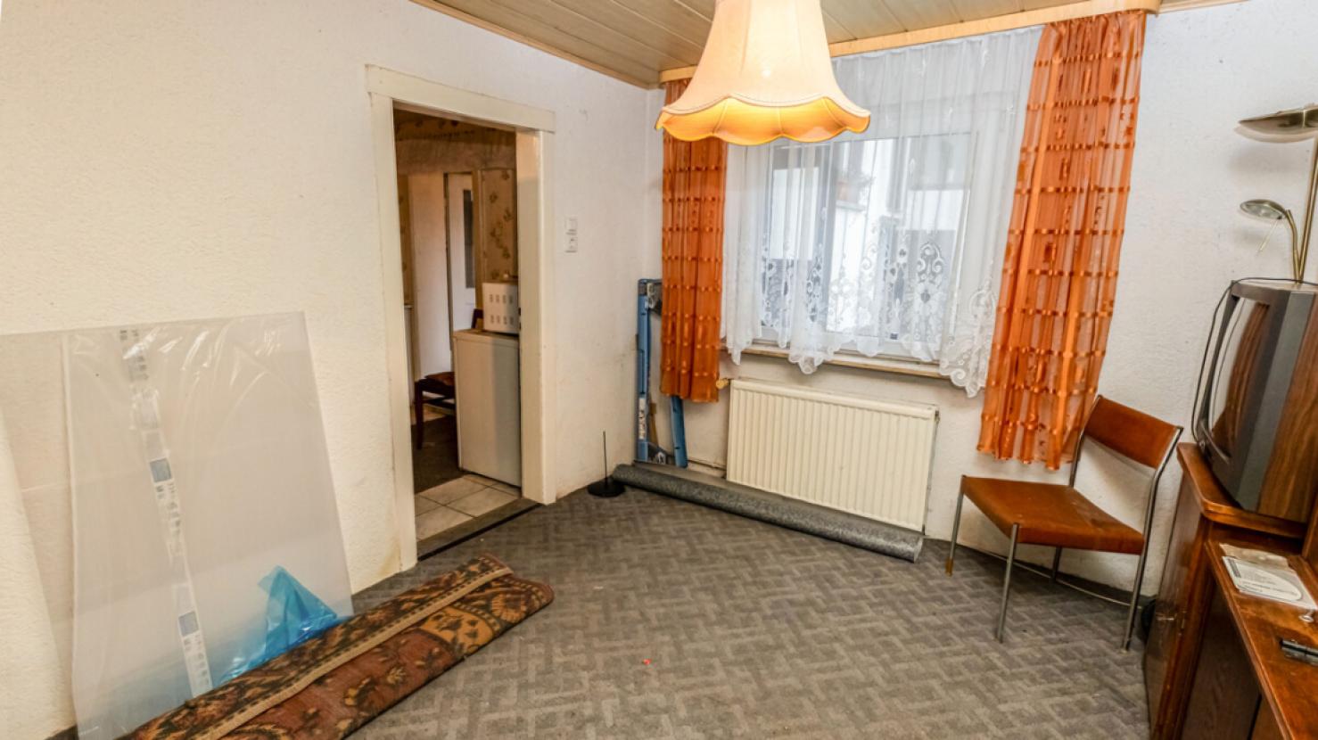 Wohn- und Schlafzimmer Einliegerwohnung