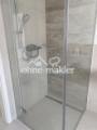 Hauptbad mit Dusche und Wanne