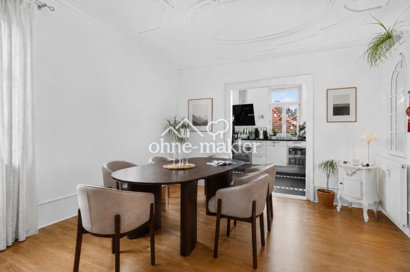 Esszimmer (KI visualisiert)