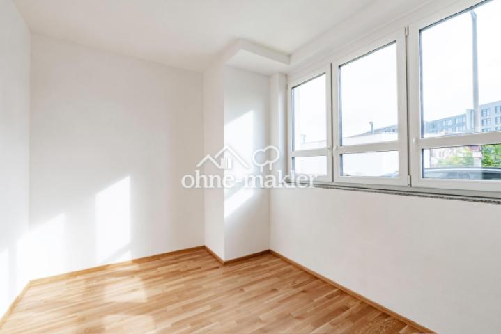 Geräumiges Schlafzimmer EG
