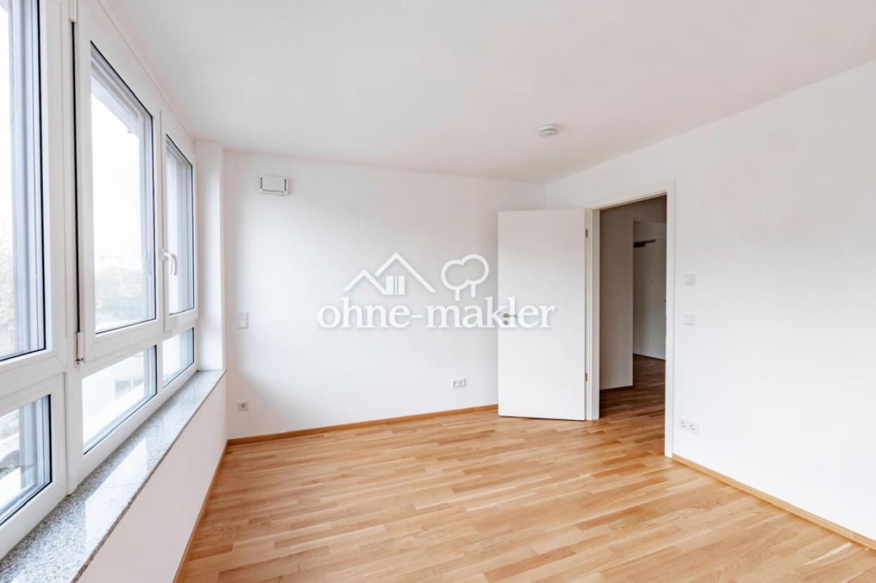 Geräumiges Schlafzimmer 1. OG