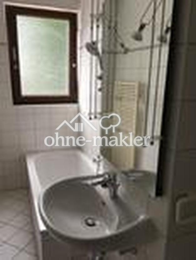 Bad mit Badewanne
