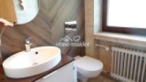 25 Gäste-WC im Erdgeschoss