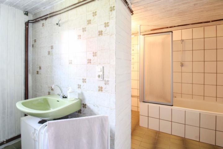 Badezimmer EG