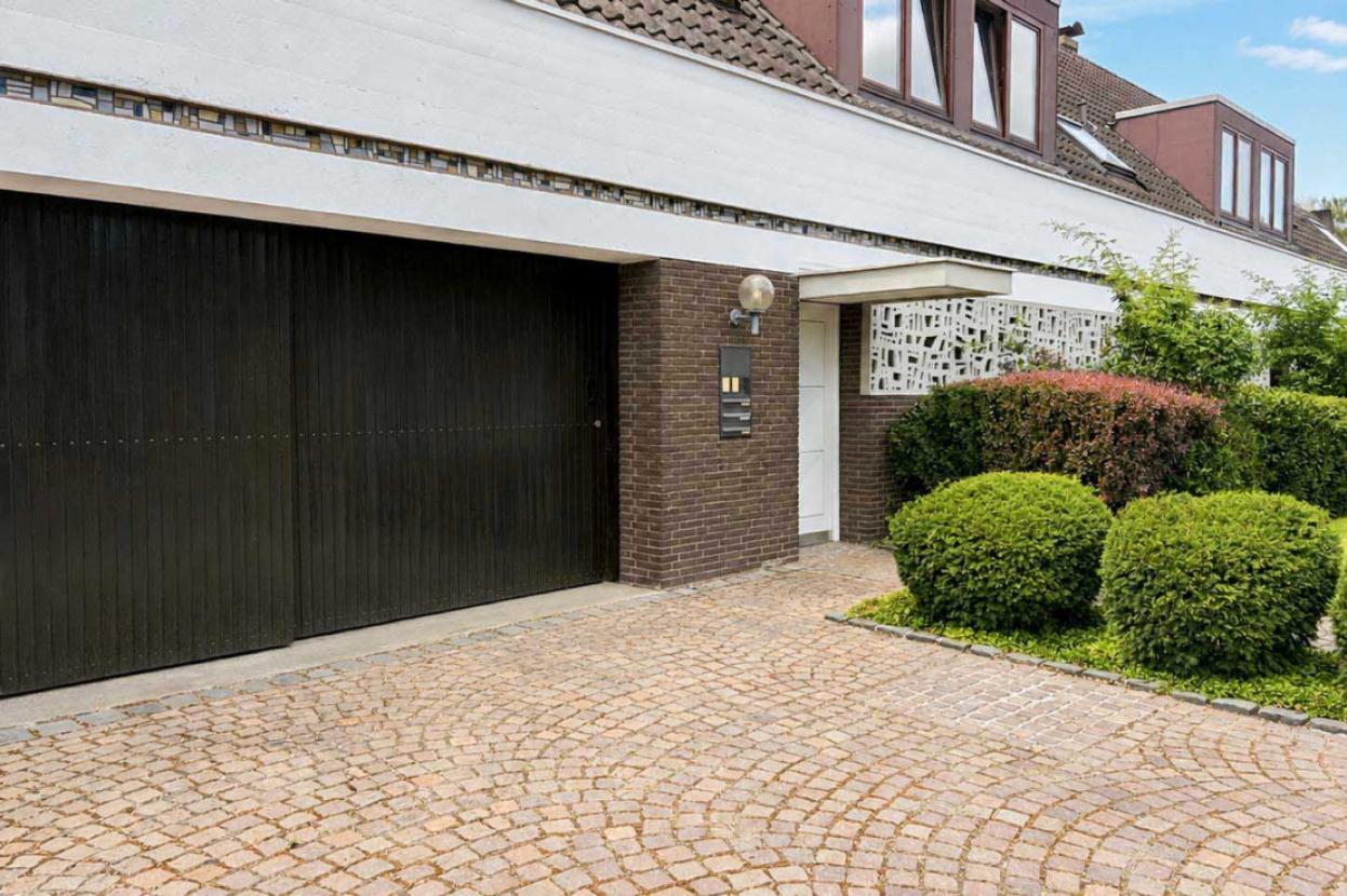 Großzügige Doppelgarage Haus Nr. 24