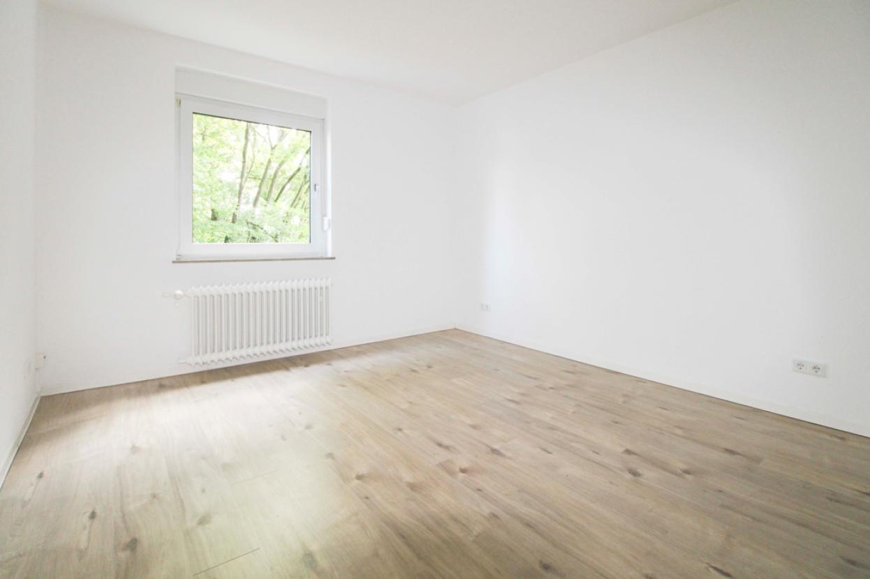 Schlafzimmer - EG li