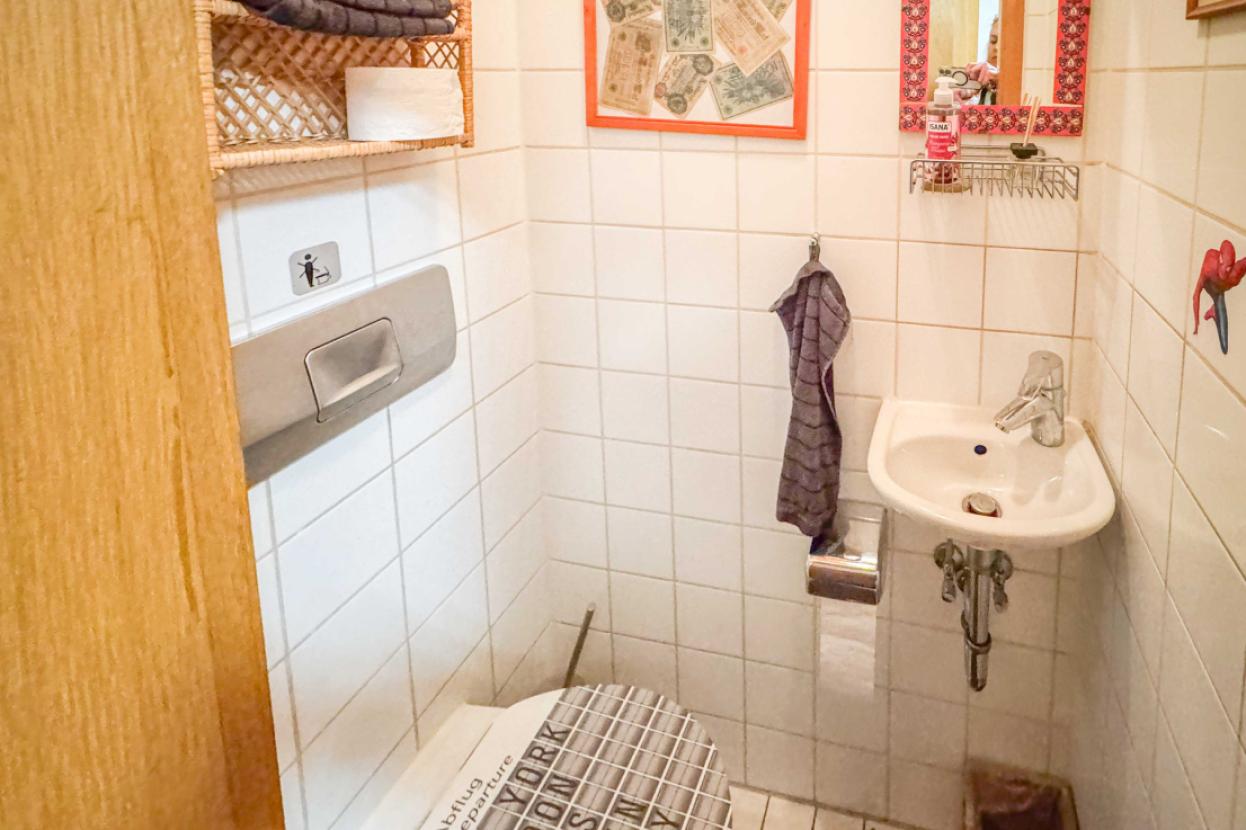 Gäste-WC EG
