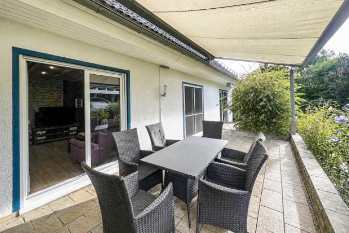 überdachte Terrasse