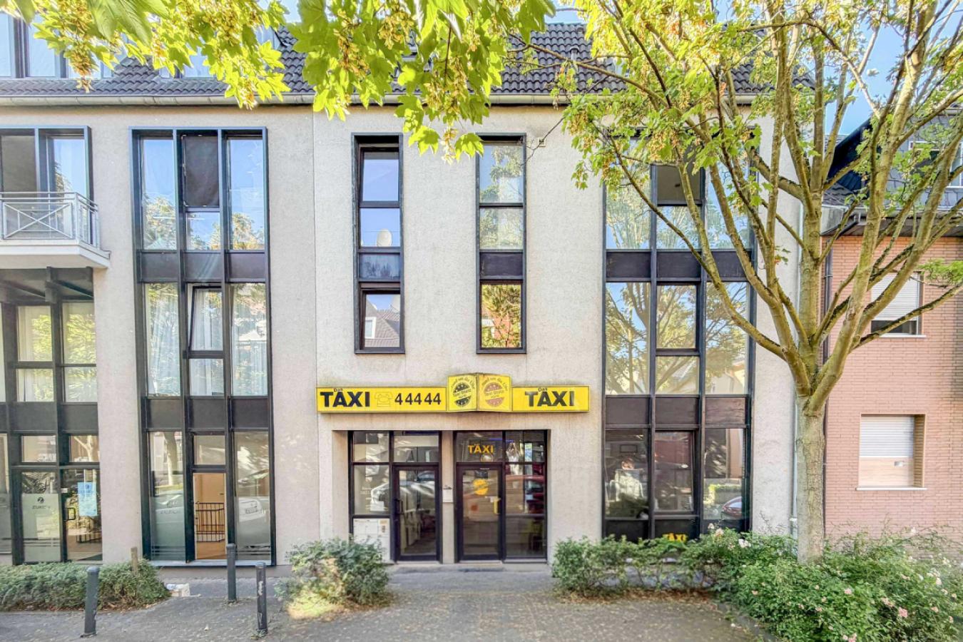Straßenansicht