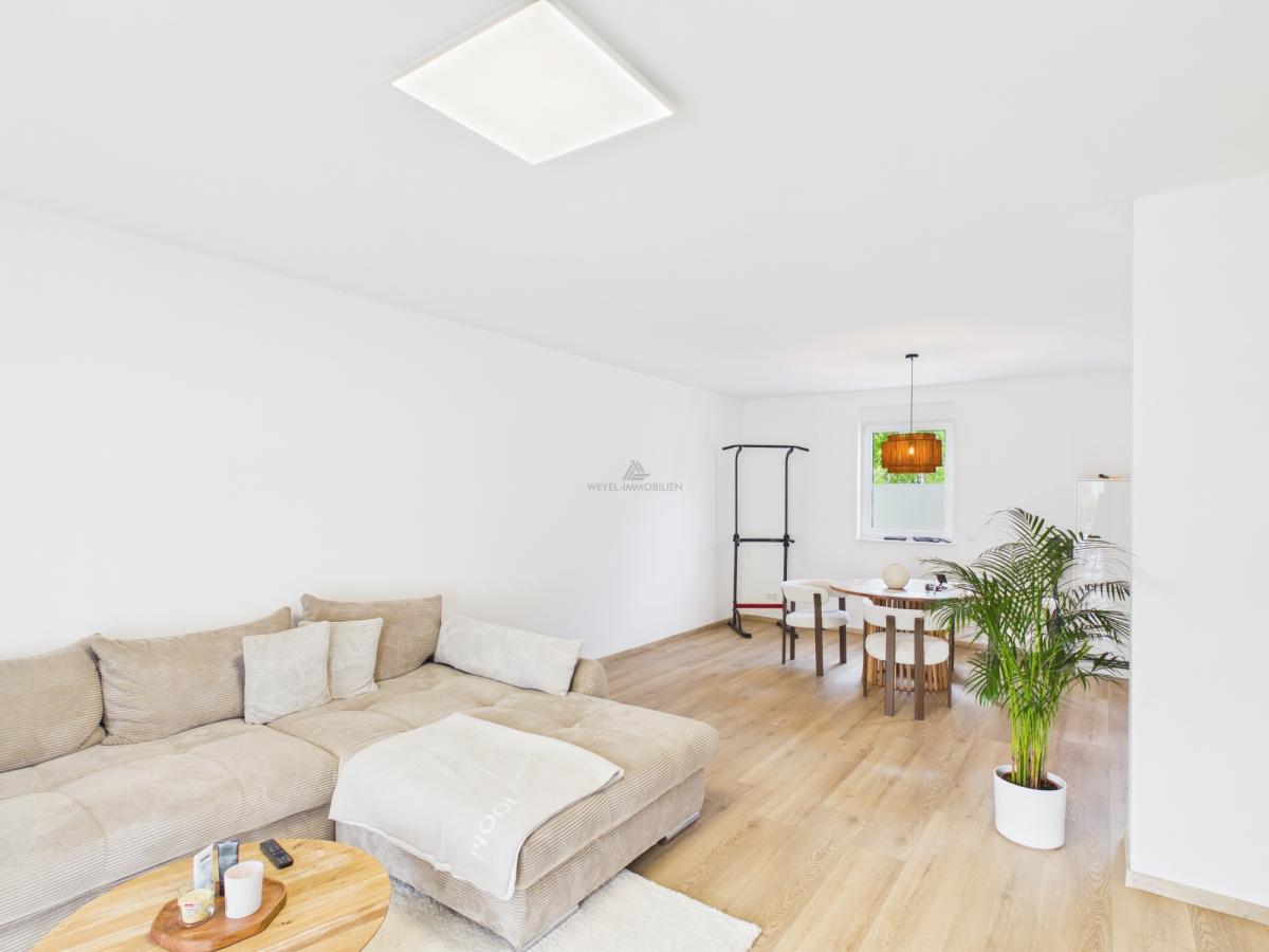 Großzügiges Wohnzimmer