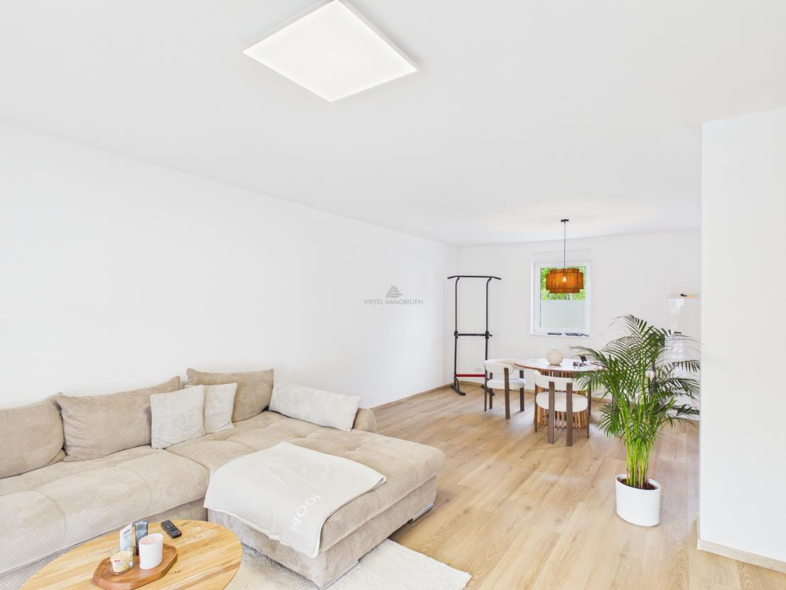 Großzügiges Wohnzimmer