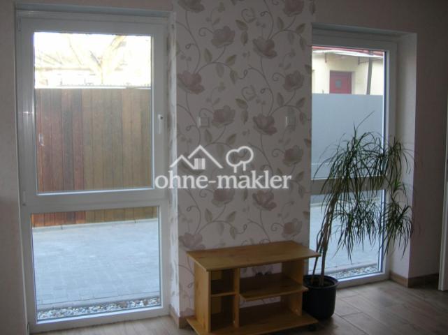 Wohnzimmer, Sicht in den Hof