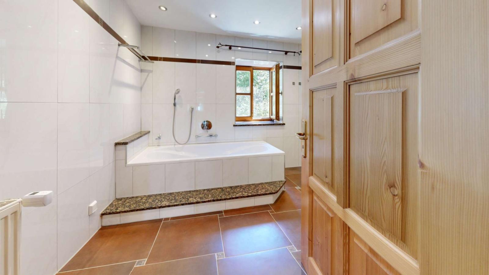 Badezimmer EG