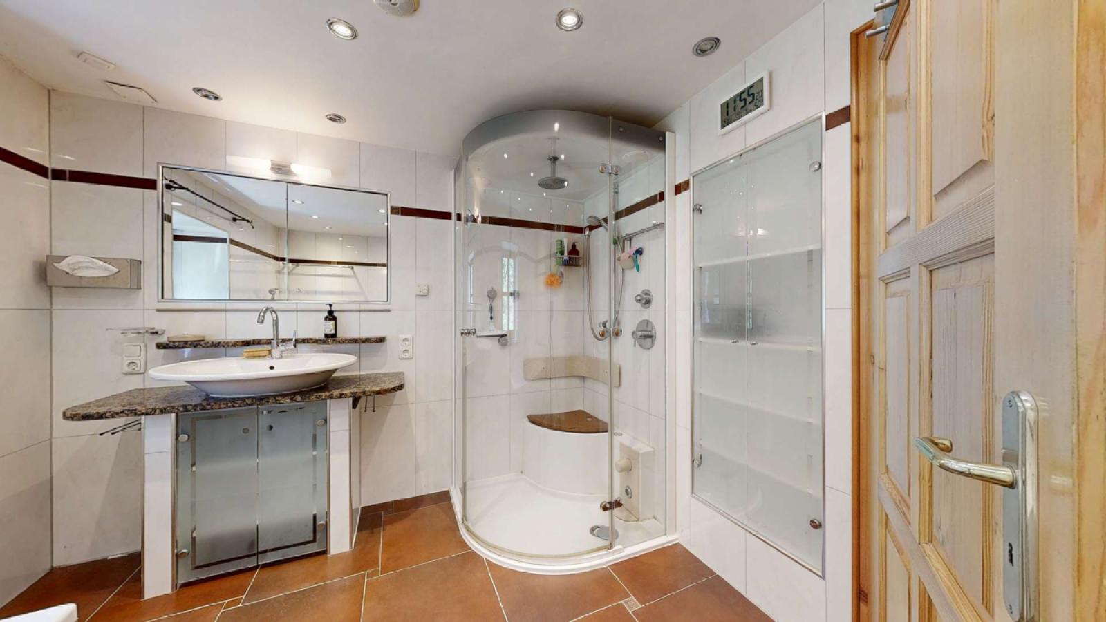 Badezimmer EG
