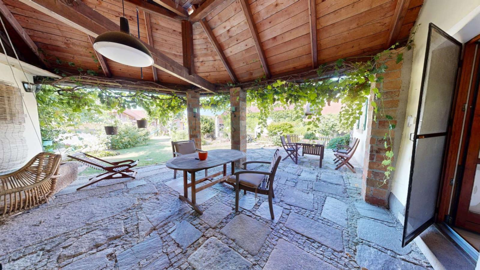Überdachte Terrasse