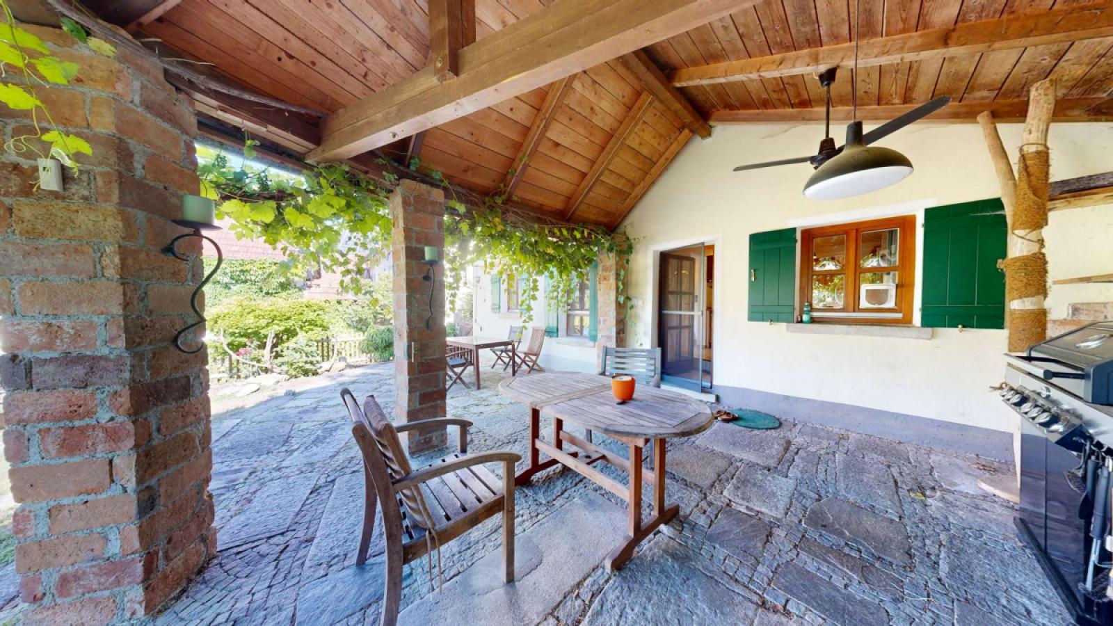 Überdachte Terrasse