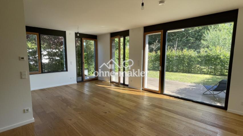 Wohnzimmer Blick in Garten