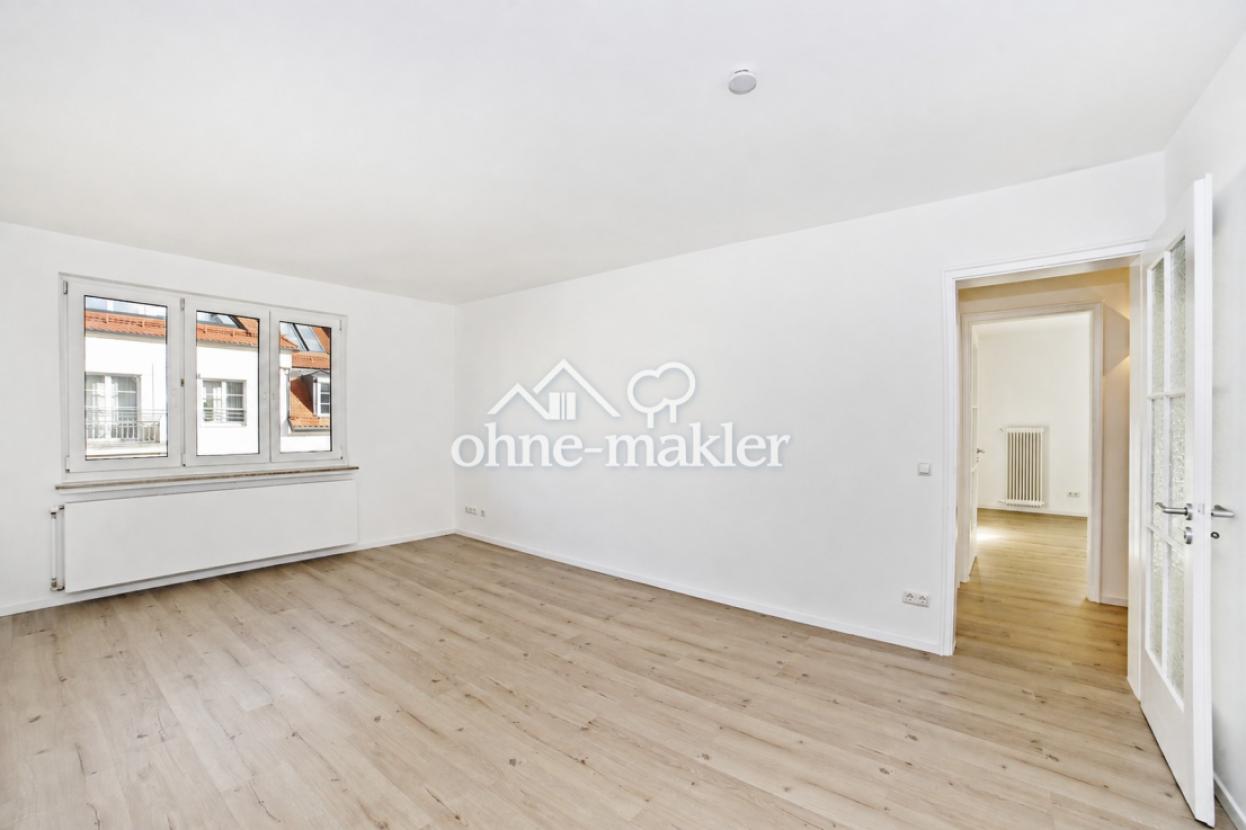 Schlafzimmer (2)