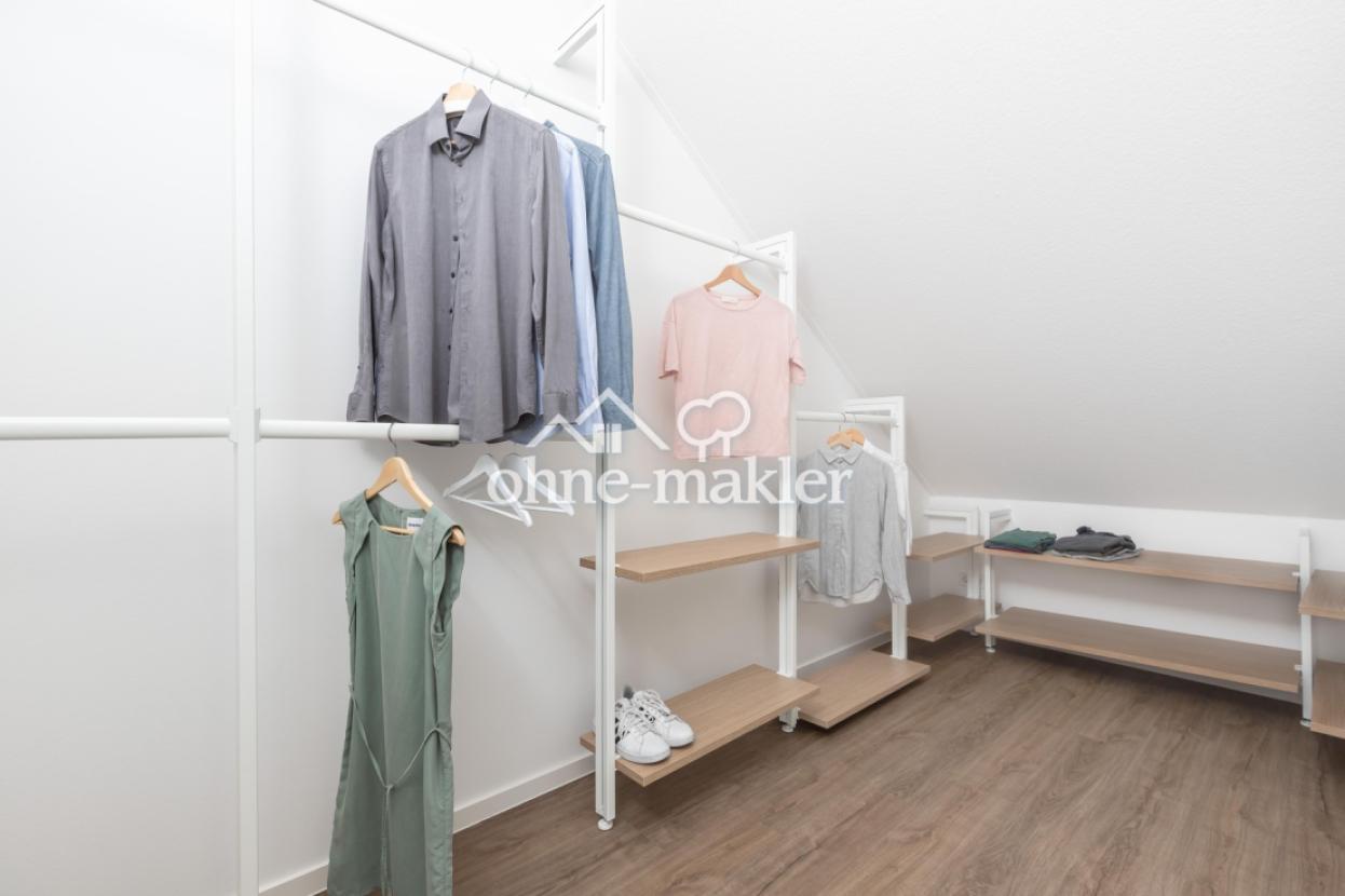 Kleiderschrank
