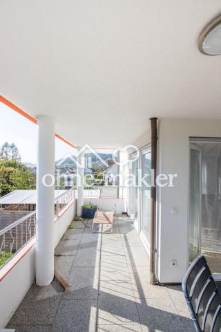 großer Balkon