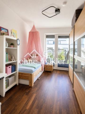 Arbeits-/Schlafzimmer 2