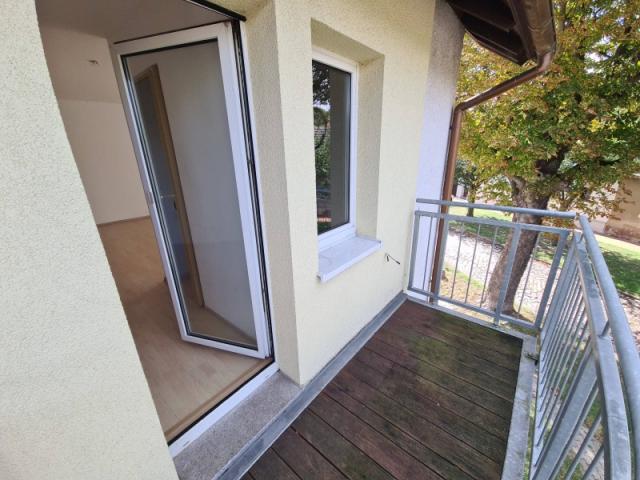 Zugang vom Wohnzimmer zum Balkon