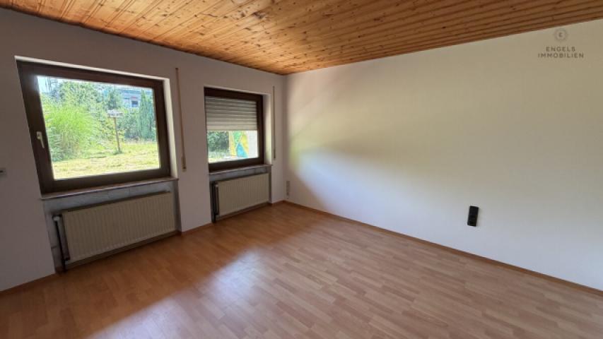 Zimmer mit Gartenzugang