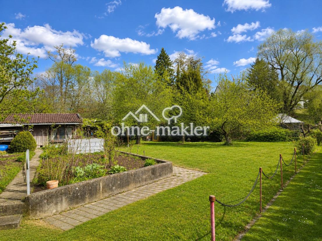 Garten mit Gemüsegarten