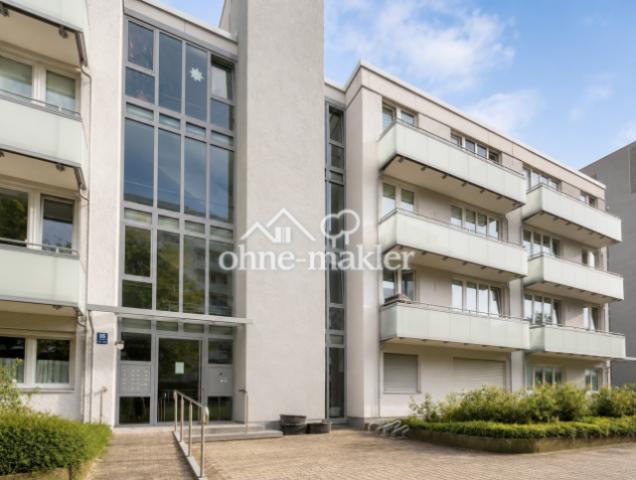 neu saniert:Eingang, Fassade..