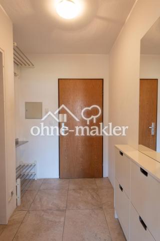 Diele Richtung Wohnungstür, Ga