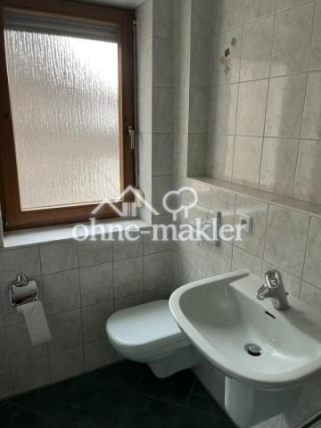 Gästebad mit Dusche und WC