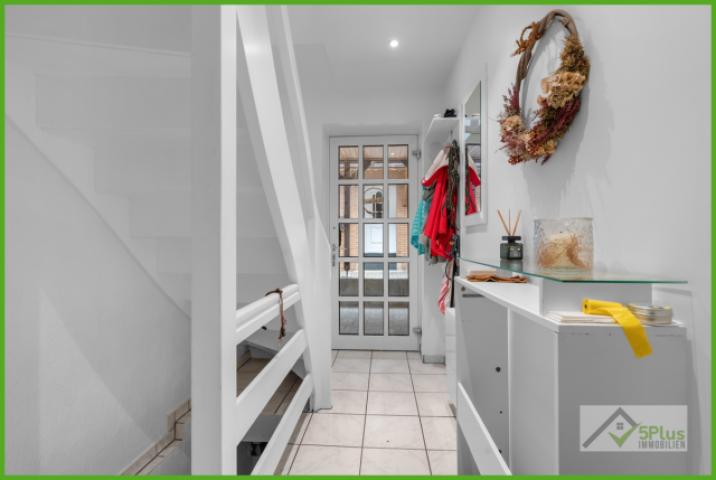 5Plus Immobilien Zweifamilienhaus zum Kauf Eschweiler / Hücheln EG