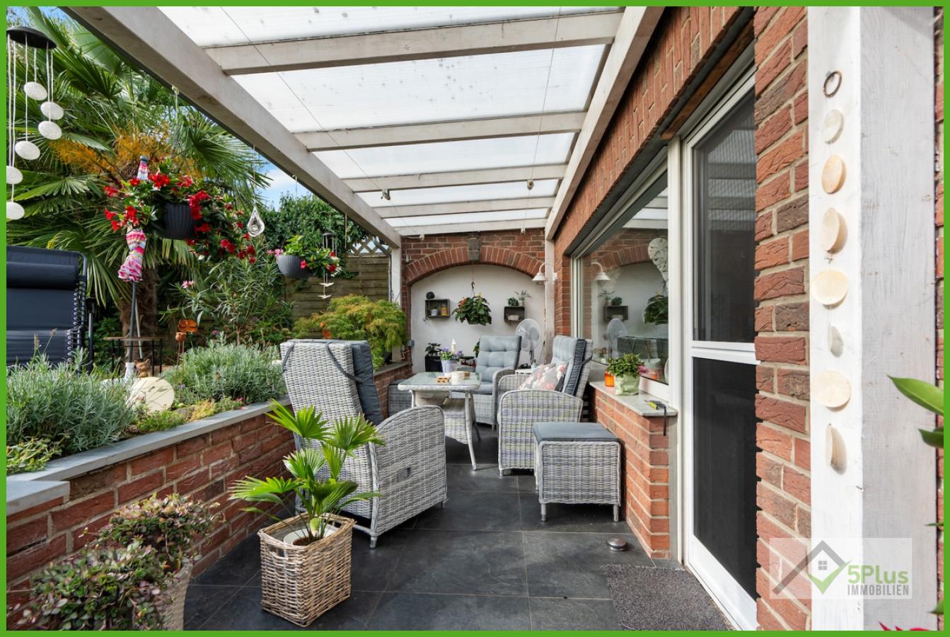 5Plus Immobilien Zweifamilienhaus zum Kauf Eschweiler / Hücheln Terrasse