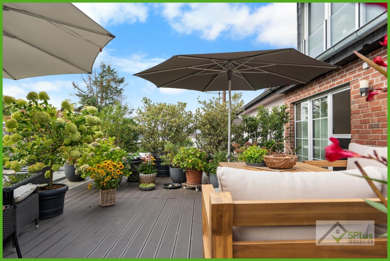 5Plus Immobilien Zweifamilienhaus zum Kauf Eschweiler / Hücheln Terrasse