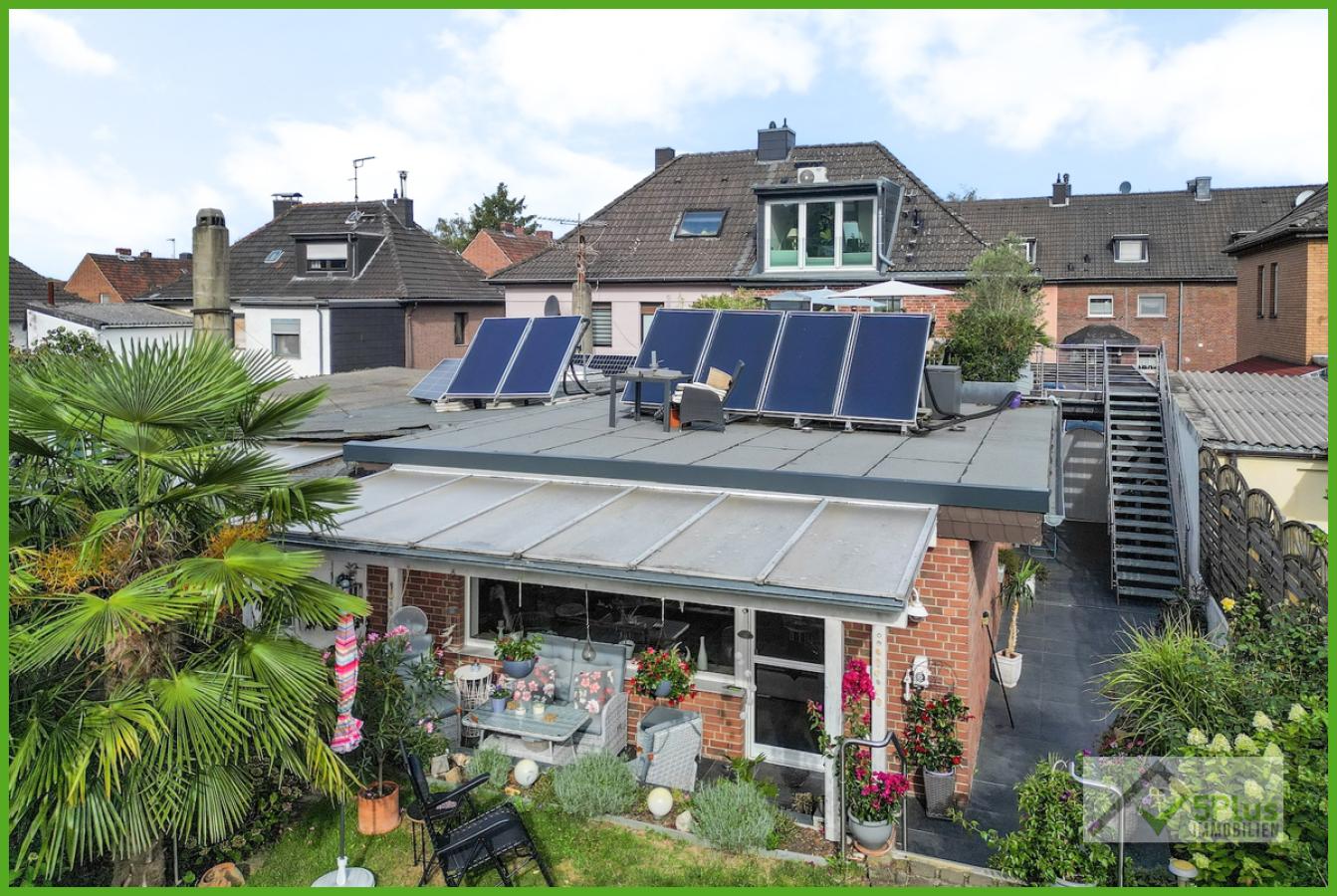 5Plus Immobilien Zweifamilienhaus zum Kauf Eschweiler / Hücheln Drohnenbild