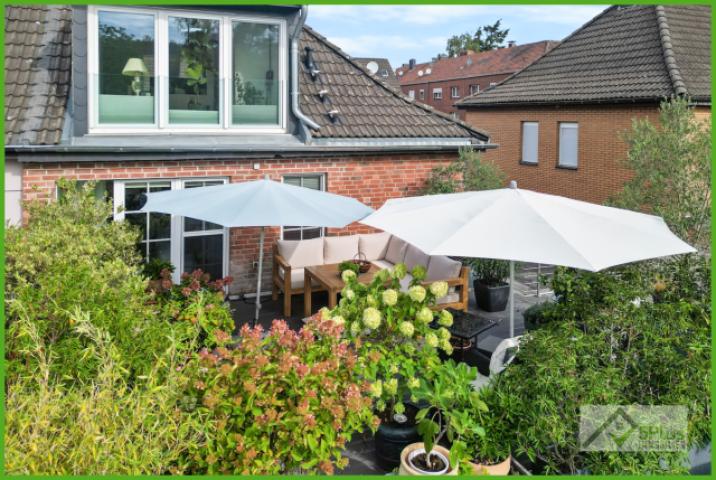 5Plus Immobilien Zweifamilienhaus zum Kauf Eschweiler / Hücheln Drohnenbild
