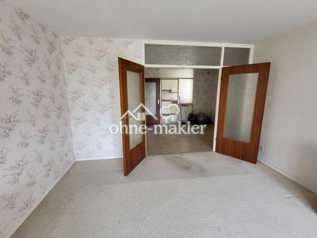 Wohnzimmer Blick in Essbereich
